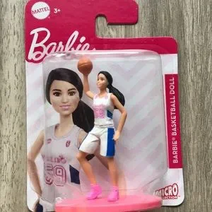 To Move Barbie Doll Barbie Basketball Set Barbie Made To Move Doll